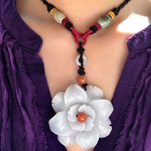 One-of-a-kind Eustoma Flower Handmade Jade Necklace Pendant - Picture 3 of 3